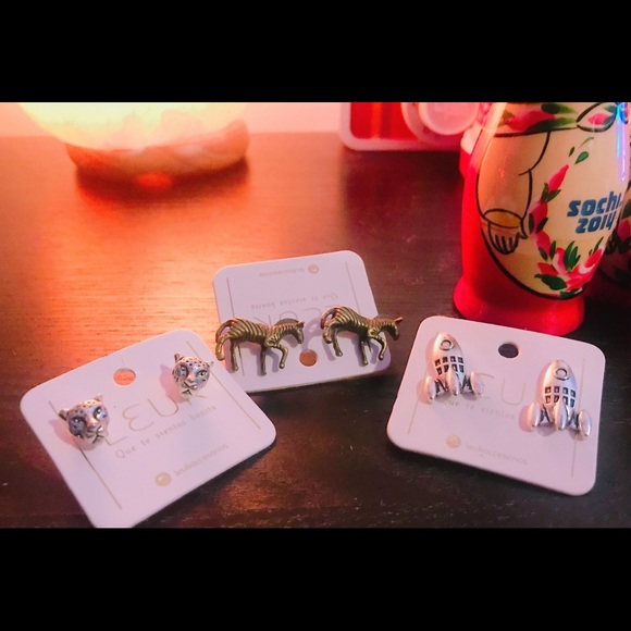 Earrings - Picture 5 of 5